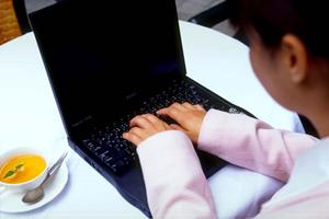 ビジネス移動に最適なWiFiレンタル