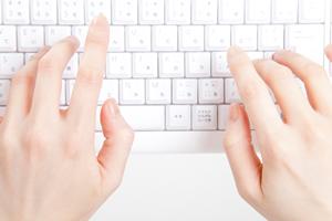 テレワークを導入するならアプリが便利